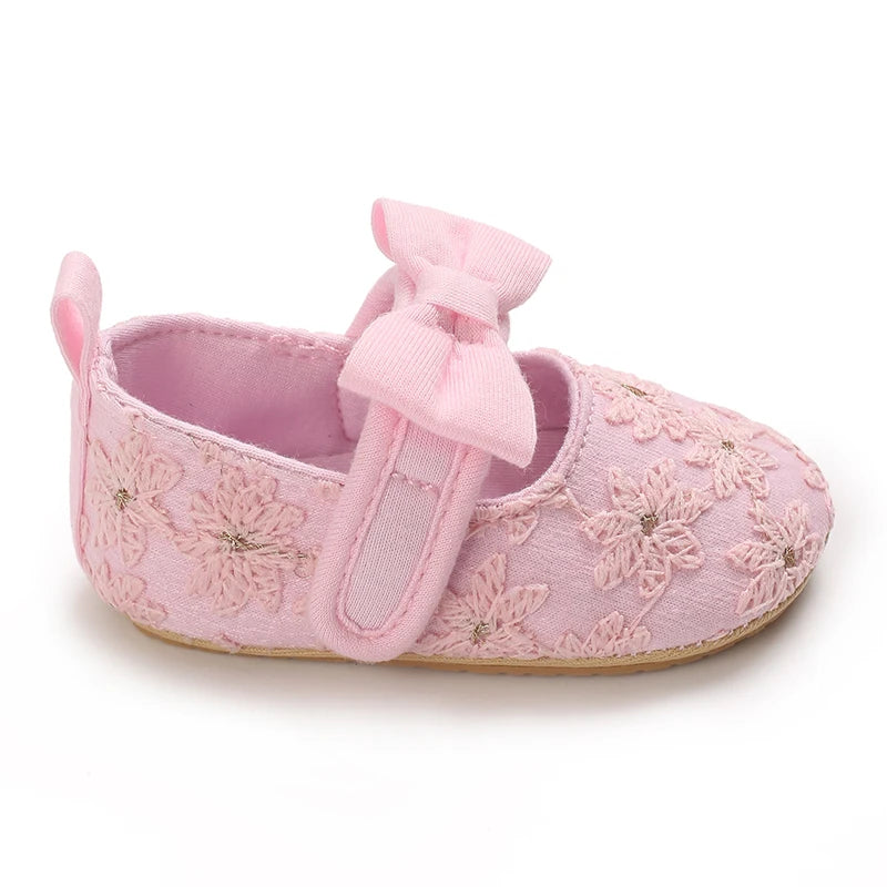 Cute pink lace baby girl shoes