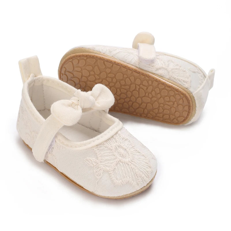 Lovely white shoes for baby girl