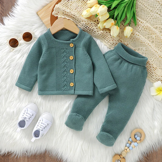 Cute cuddly 2 piece winter warm baby outfit