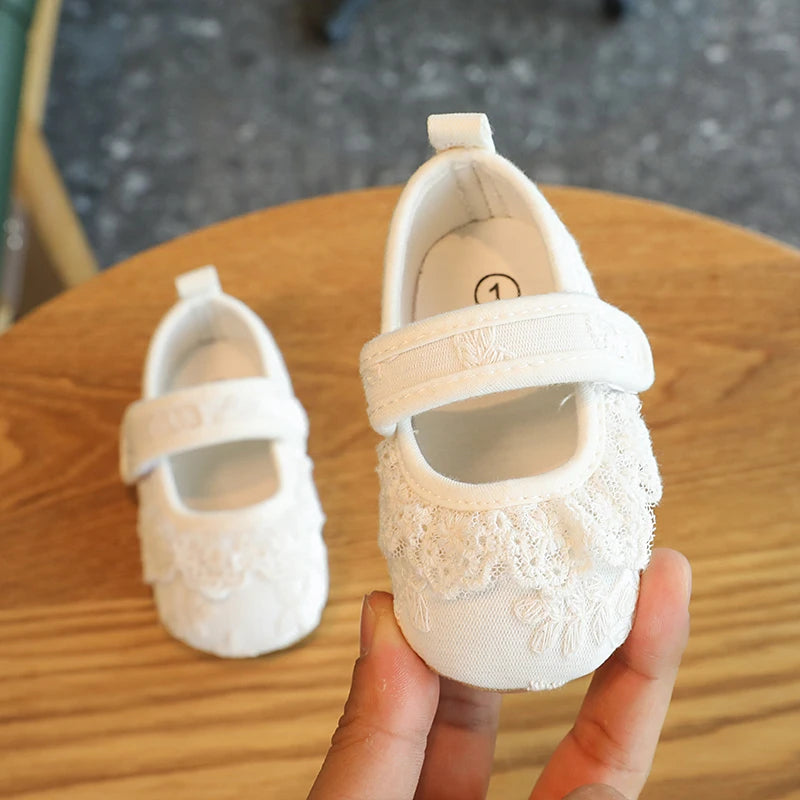 Cute white lace baby girl shoes