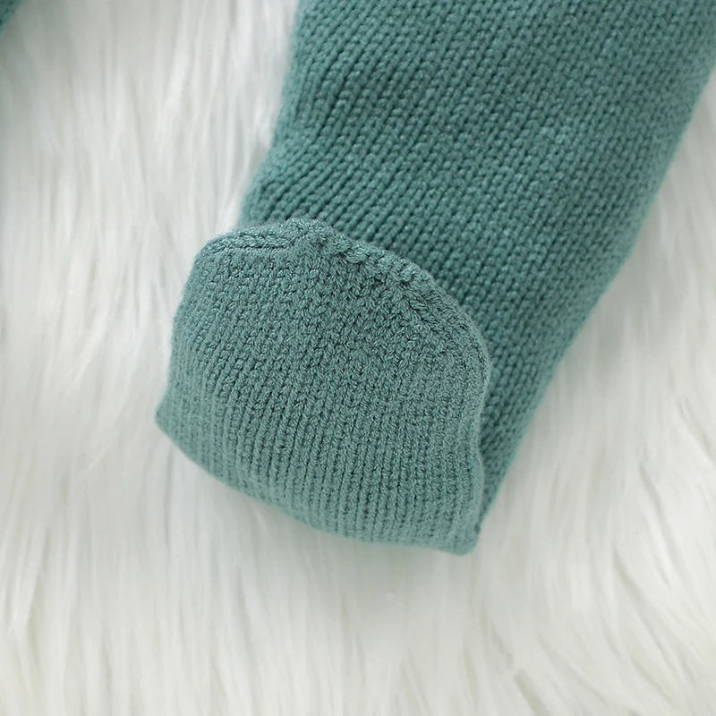 These baby's leggings will keep your baby lovely and warm