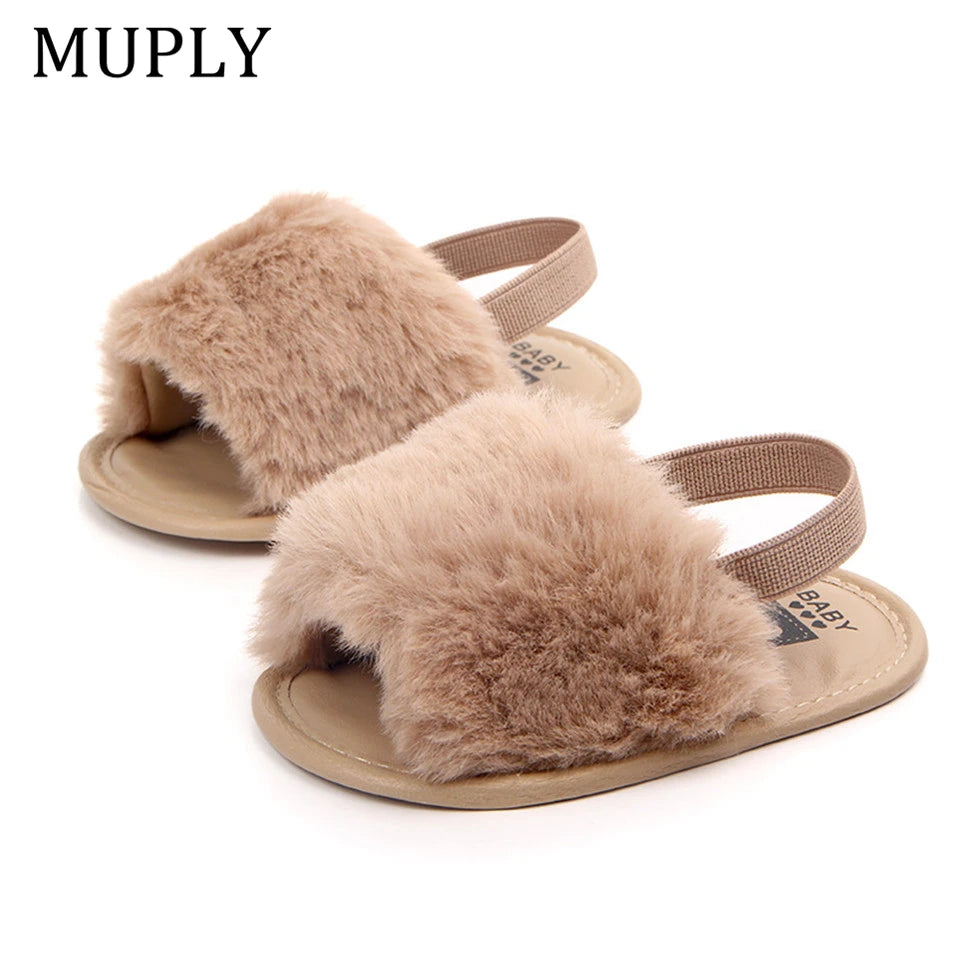 Beige sandals with fluffy fur straps 