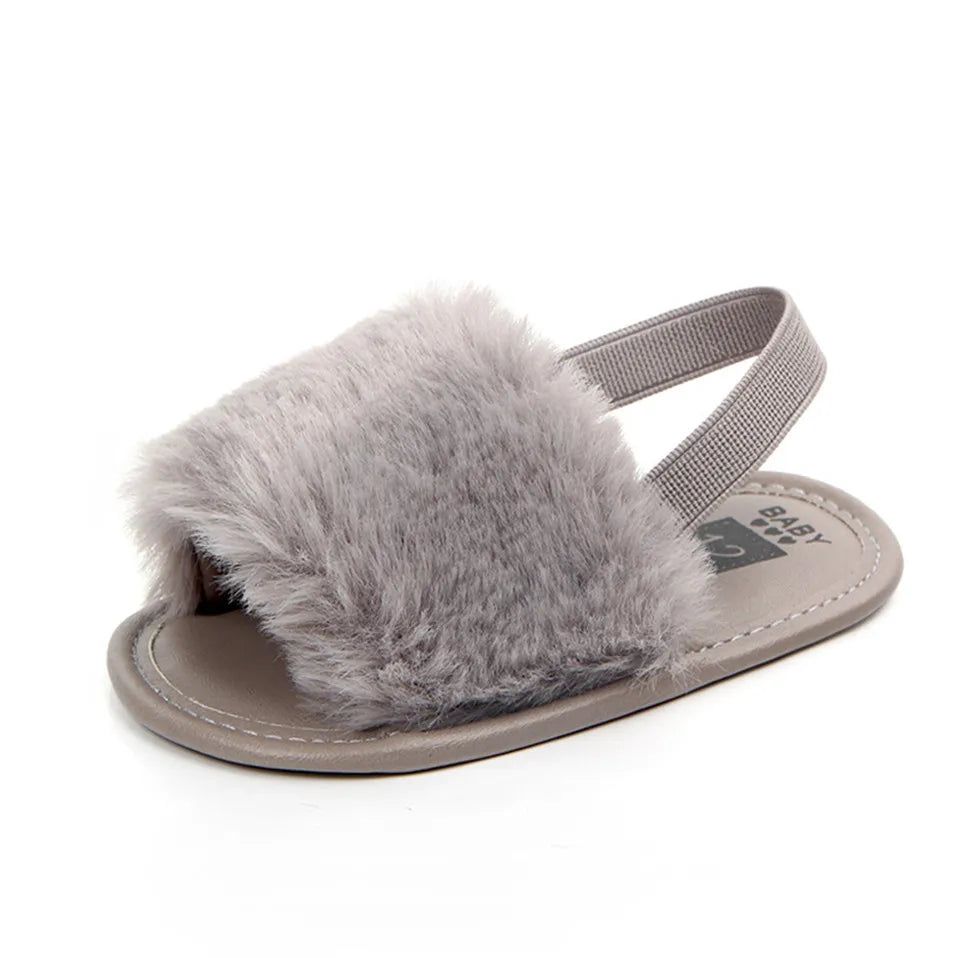Gray sandal with fluffy strap 