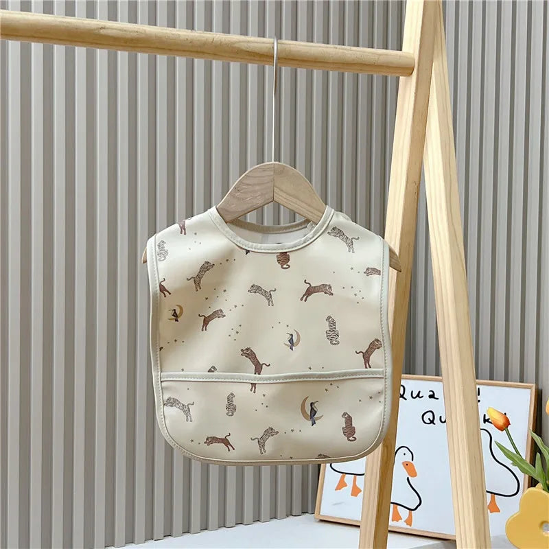 Baby bib with dog pattern 