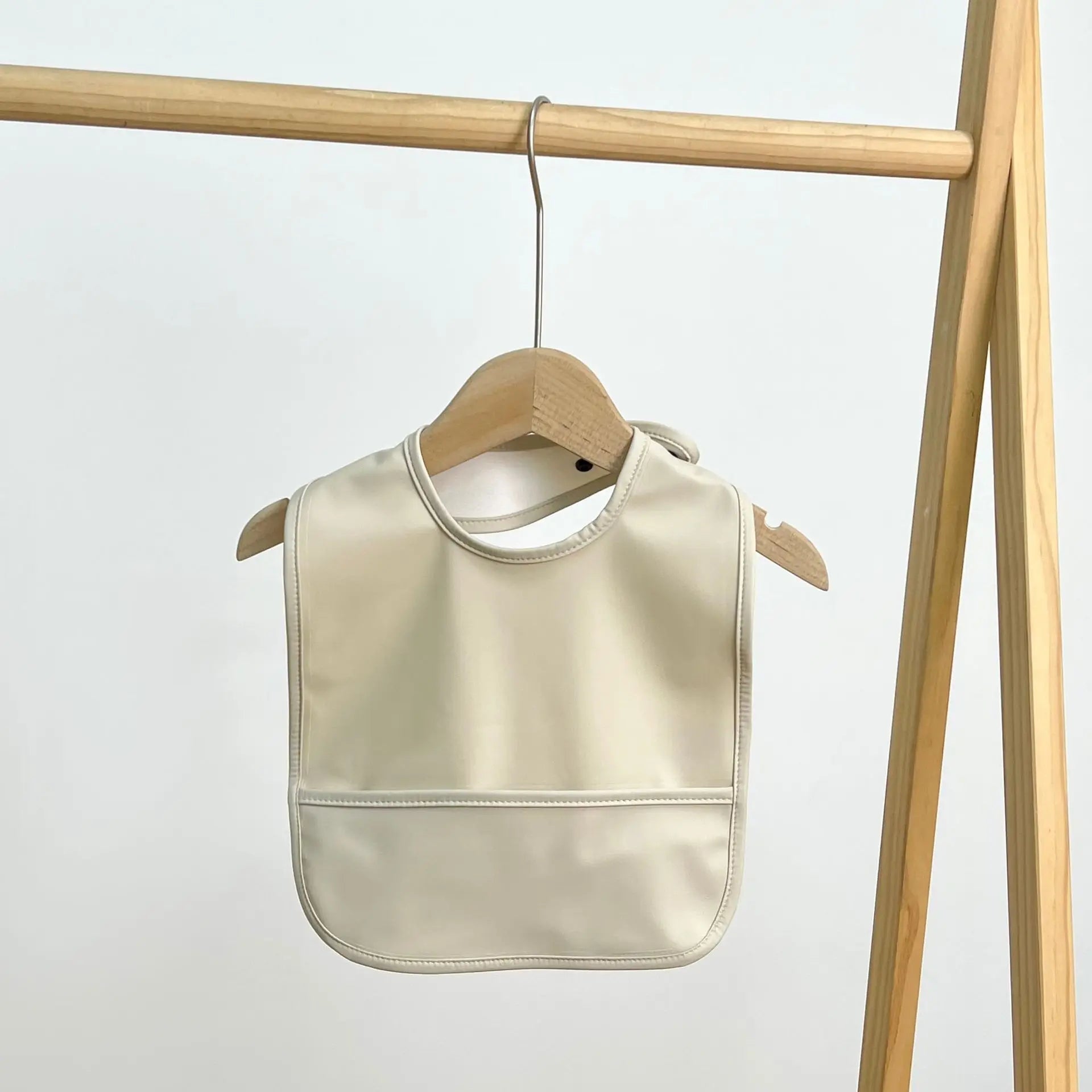 Beige bib hanging 