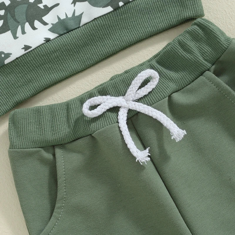 Green sweatpants with a white drawstring